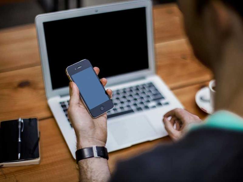 官能的な遊び心のある前戯