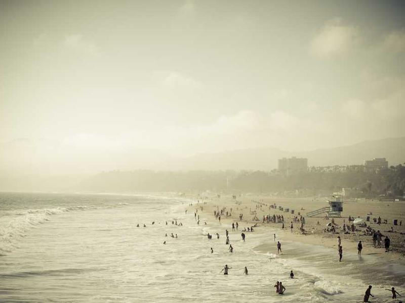 雨宿りの甘い罠